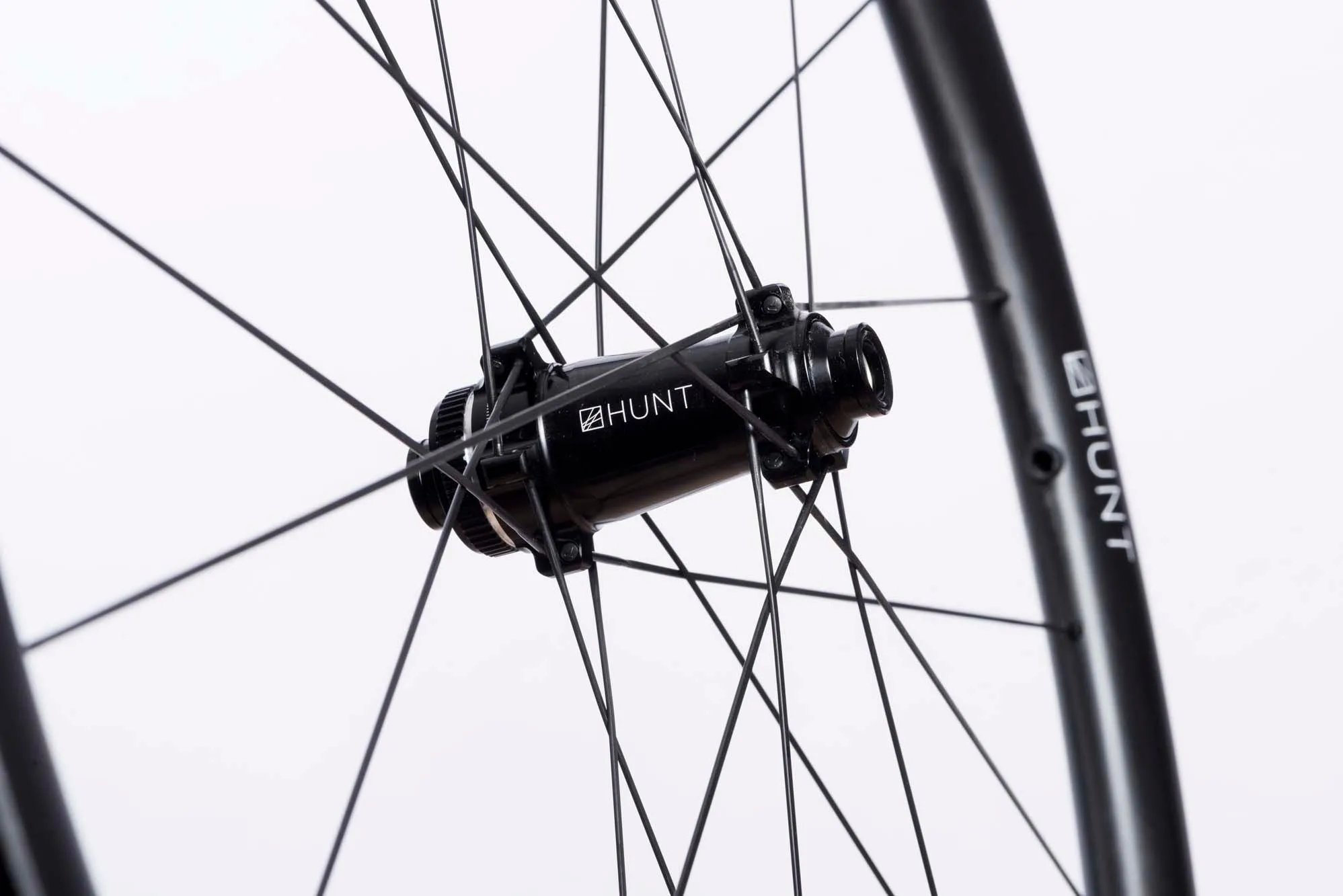 Re:New HUNT 30 Carbon Aero Disc Wheelset